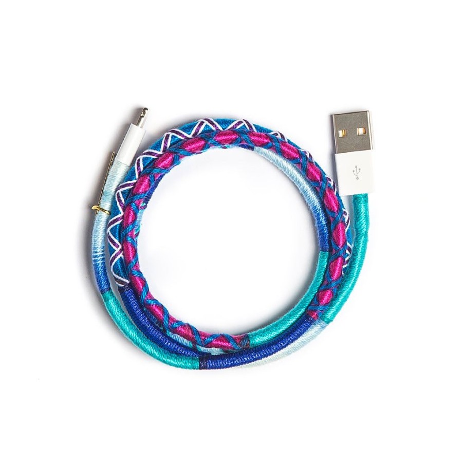 Phone Accessories Le Pom Pom | Sara Charger